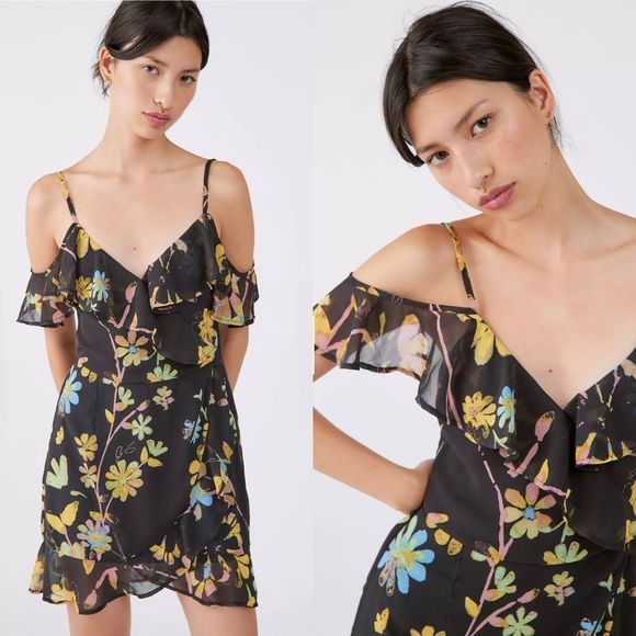 Urban Outfitters Dresses & Skirts - UO Teyanna Floral Cold Shoulder Mini Dress Black Size XL